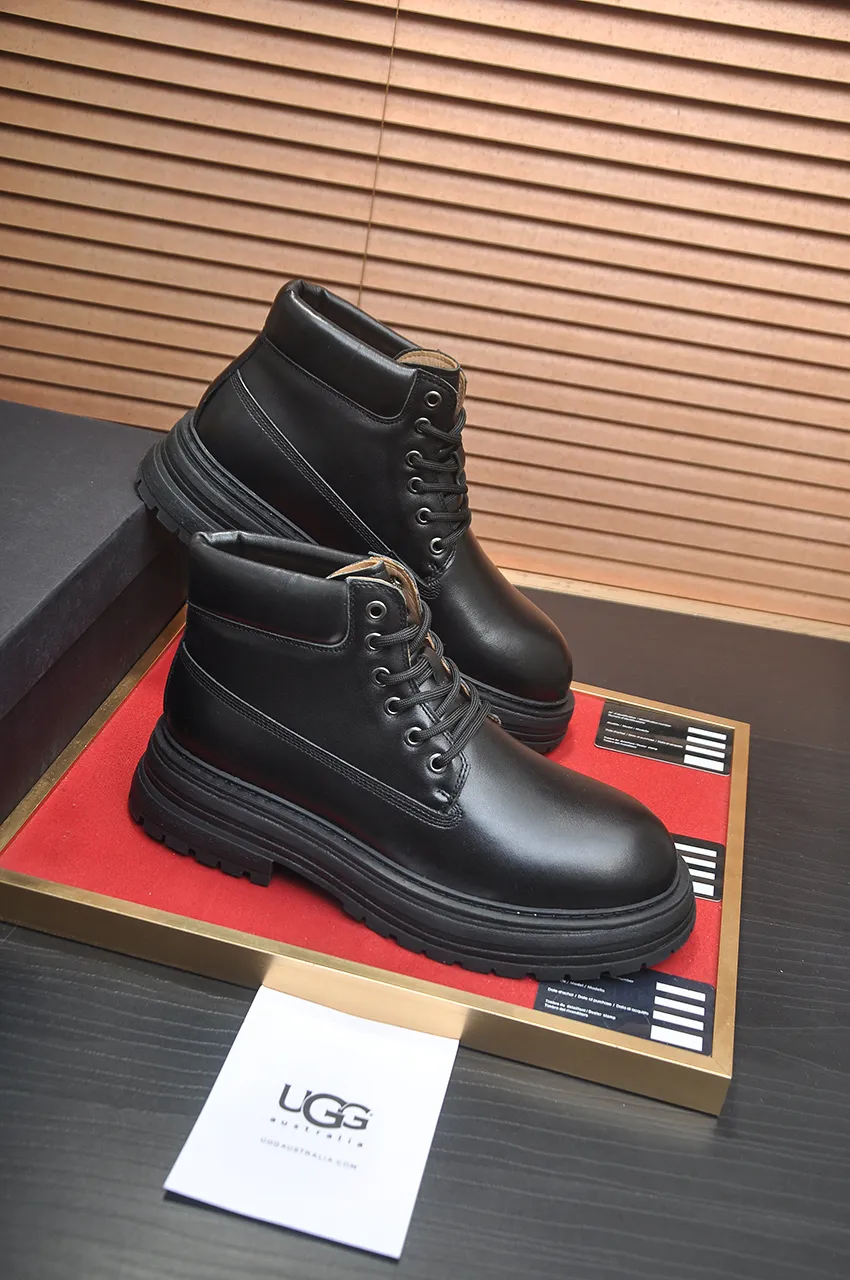 Men's shoes 💰680💶【UGG】(full genuine wool lining) Please pay attention to the quality of the original order and compare the thickness of the wool 🏮🏮Hot style Martin boots from Australia's warm luxury brand men's shoes, official website synchronization, Beckham men's style..., made of imported top-layer waxed cowhide, waxed toe box, Australian real wool velvet lining Carefully sewn...Imported rubber Martin boots outsole (comfortable, soft and wear-resistant). I really like the quality...Exquisite workmanship, you can't put it down once you see it. Code number 39-44